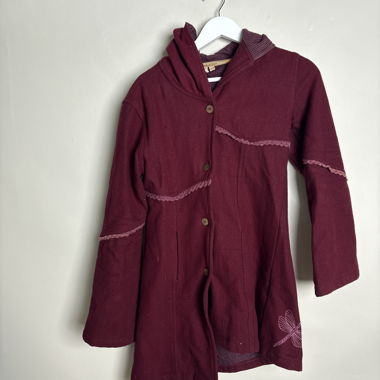 Manteau à capuche bordeaux
