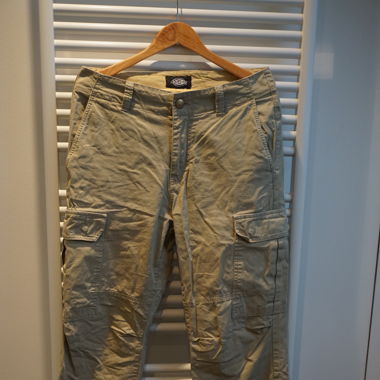 Beige Dickies Hose