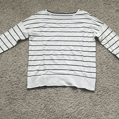 Pull blanc à rayures