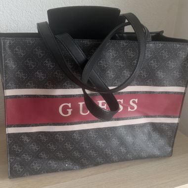 Guess Shopper Tote