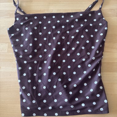 Top à pois sans manches