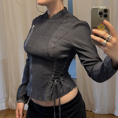 Top asymétrique à lacets