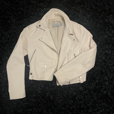 Bershka short faux leather jacket cream M
