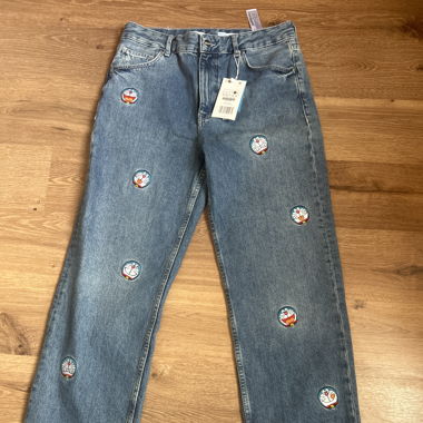 Pantalon jeans BERSHKA X Doraemon