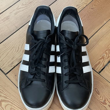 Y-3 Schwarze Sneaker