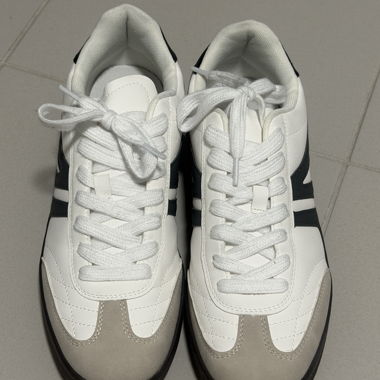 White Black Sneakers