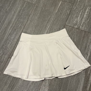 Gonna da tennis Nike bianca