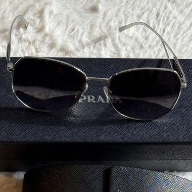 Occhiali da sole PRADA - come nuovi