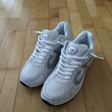 Dior B30 Weiss
