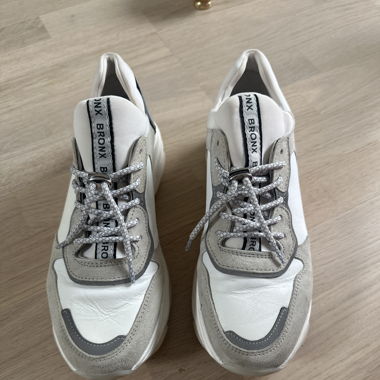 Modische Bronx Schuhe mit echt Ledereinsatz