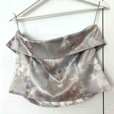 Shiny Crop-Top
