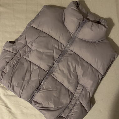 Purple jacket without sleeves