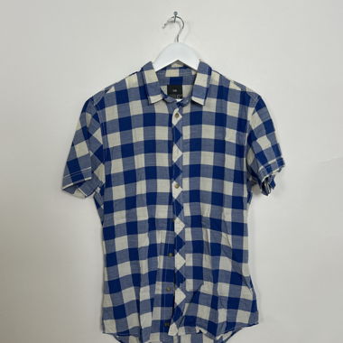 Blau karierte Hemd mit kurzen Ärmeln
