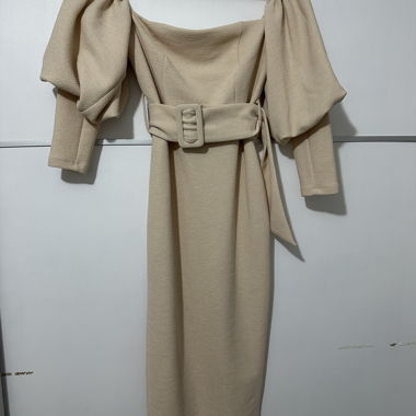 Beige midi dress with puff sleeves