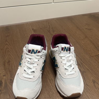 New Balance Sneaker 