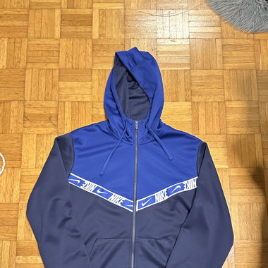 Nike Kapuzenjacke 