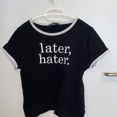 Light cropped shirt