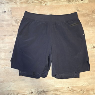 Short sportivo nero