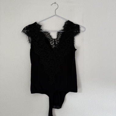 Body noir en dentelle