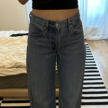 Levis XL Straight 24
