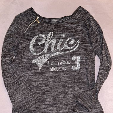 Schwarzes Sweatshirt