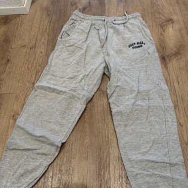 Pantalon de jogging gris avec imprimé
