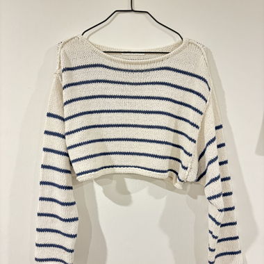 Maglione corto a righe in maglia