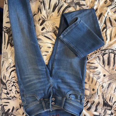 Blaue Low‑Rise-Jeans mit geradem Bein (Pepe Jeans)