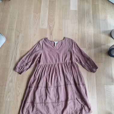Pink Dress with V-Neckline