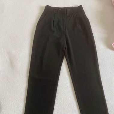 Schwarze Hose