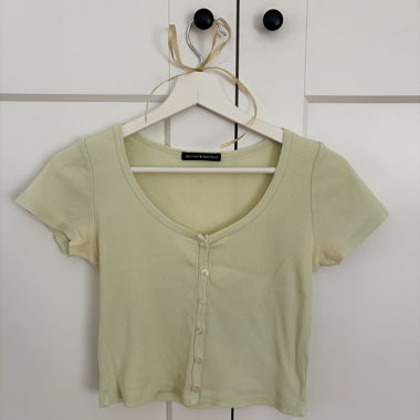 Brandy Melville Zelly Top