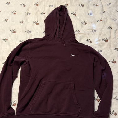 Nike Burgunder Hoodie