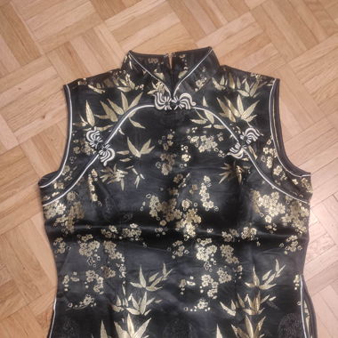 Haut style asiatique, taille S, jamais porté