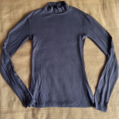 Maglione a collo alto a coste marrone
