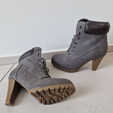 Ankle boots