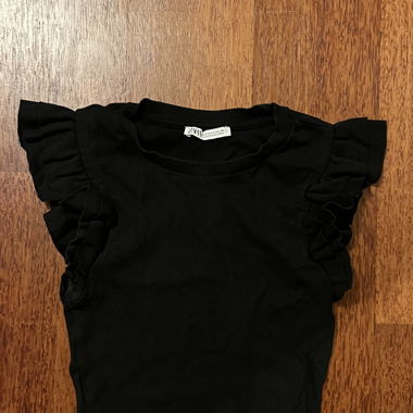 Scandi black summer top
