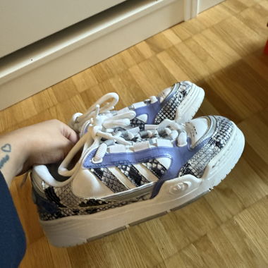 ADI2000 Snakeskin color Way White / Stone / Purple
