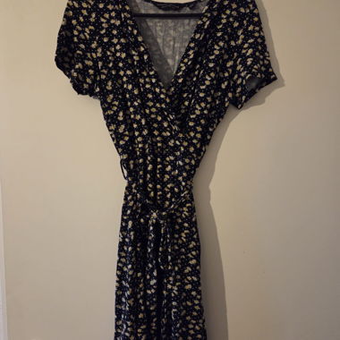 Dorothy Perkins Blumenkleid
