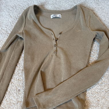 Hollister Beige Long-Sleeve Button-Up Top
