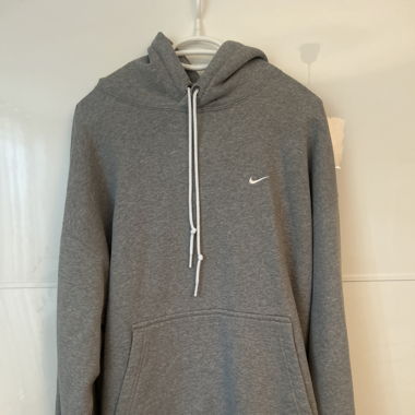 Grauer Nike Hoodie One Swoosh