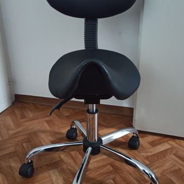 Saddle office chair