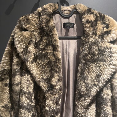 Veste en fausse fourrure 