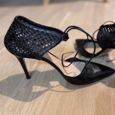 Gianvito Rossi Italian made black stilettos