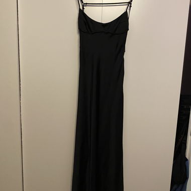 Robe maxi en satin noire