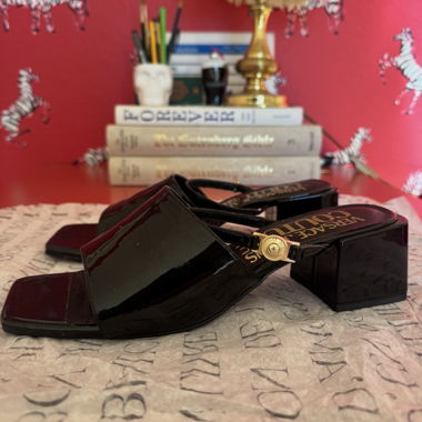 Sandales à bout carré Versace Couture