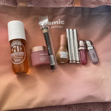 Confezione di prodotti beauty con borsa tote