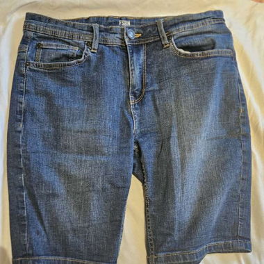 Mid Thigh Denim shorts- slim fit
