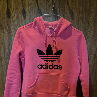 Adidas Hoodie Pink mit schwarzem Velvet Aufdruck
