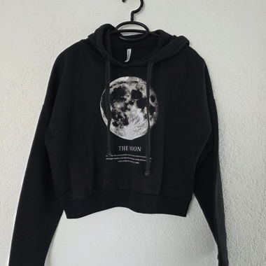 Sweat à capuche court noir