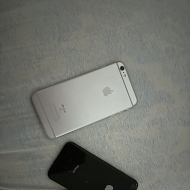 iPhone 8  IPhone 6S Plus